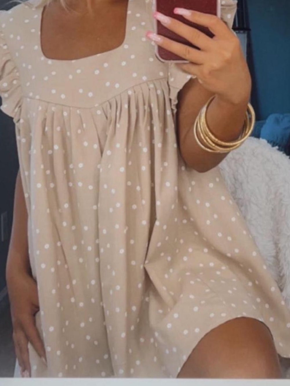 Storia tan polka dot dress with pockets shorts under size small
WORN ONCE